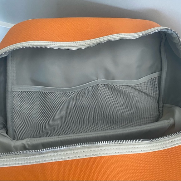Joe Fresh Gym Bag - Picture 5 of 6